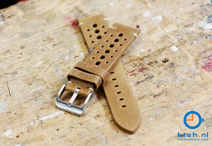 Watchstrap 22mm vintage perforated brown leather