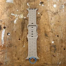 Apple bandje Sand letters