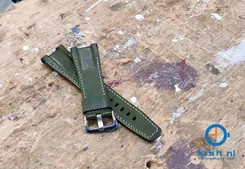 Casio G-Shock GST-W130 horlogeband groen leer - wit stiksel