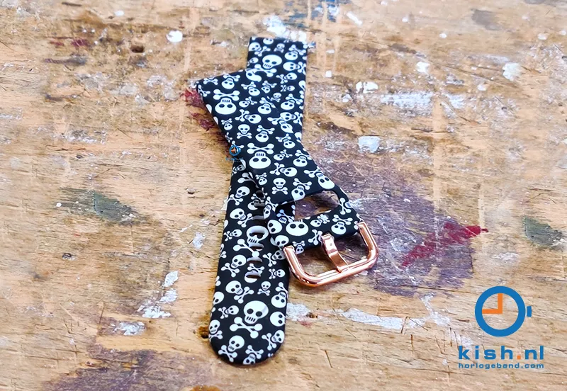 Samsung Galaxy Watch Active 2 watchstrap skull print