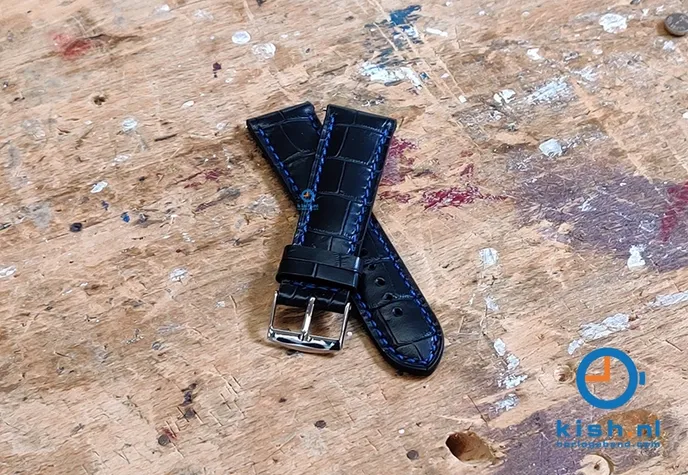 Watchstrap 18mm croco leather black